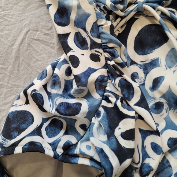 Magicsuit one-piece swimsuit with adjustable tie bust. Size M - Picture 6 of 12